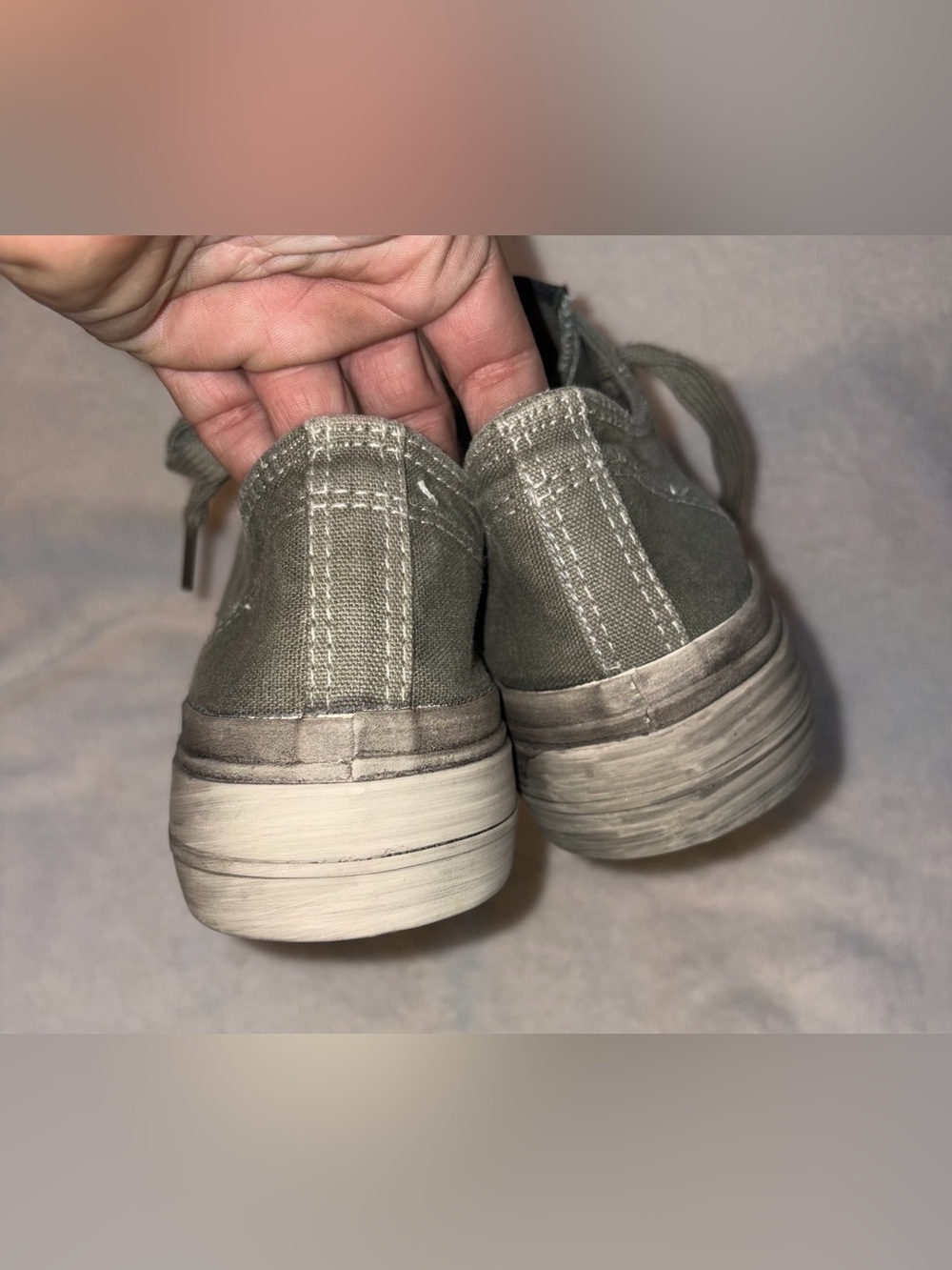 Yvan Ba Distressed Low-Top Canvas Sneakers - Sz 8.5 - Picture 7 of 13
